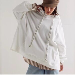 💕NWT” We The Free Oversized White Hoodie